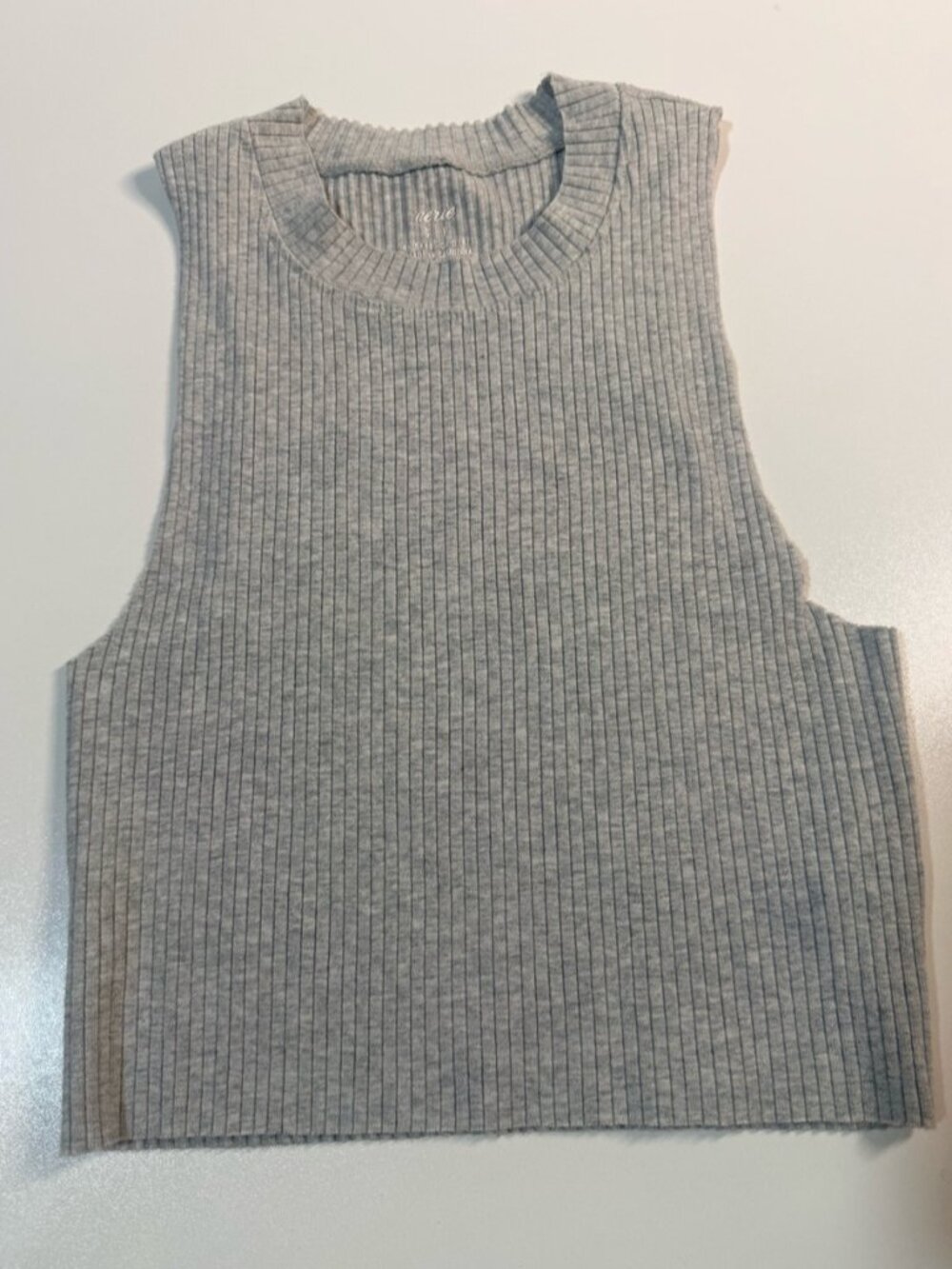 Cropped grey Top